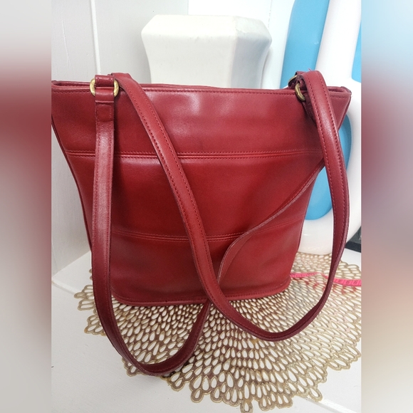 Coach Handbags - Vintage Tribeca Tote 9098